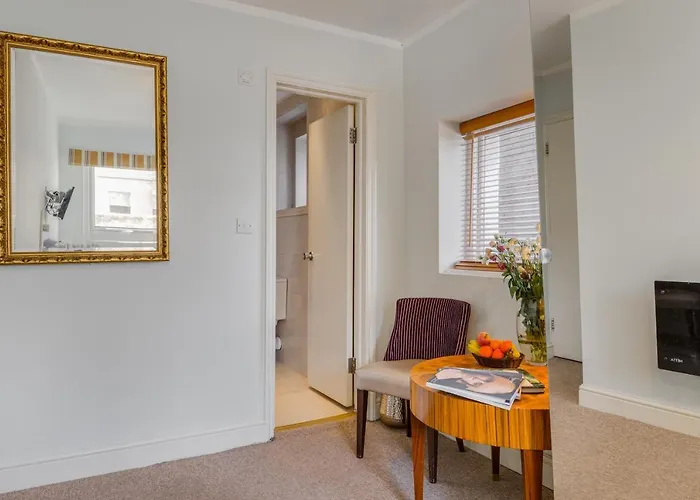 1 Lexham Gardens Hotel
